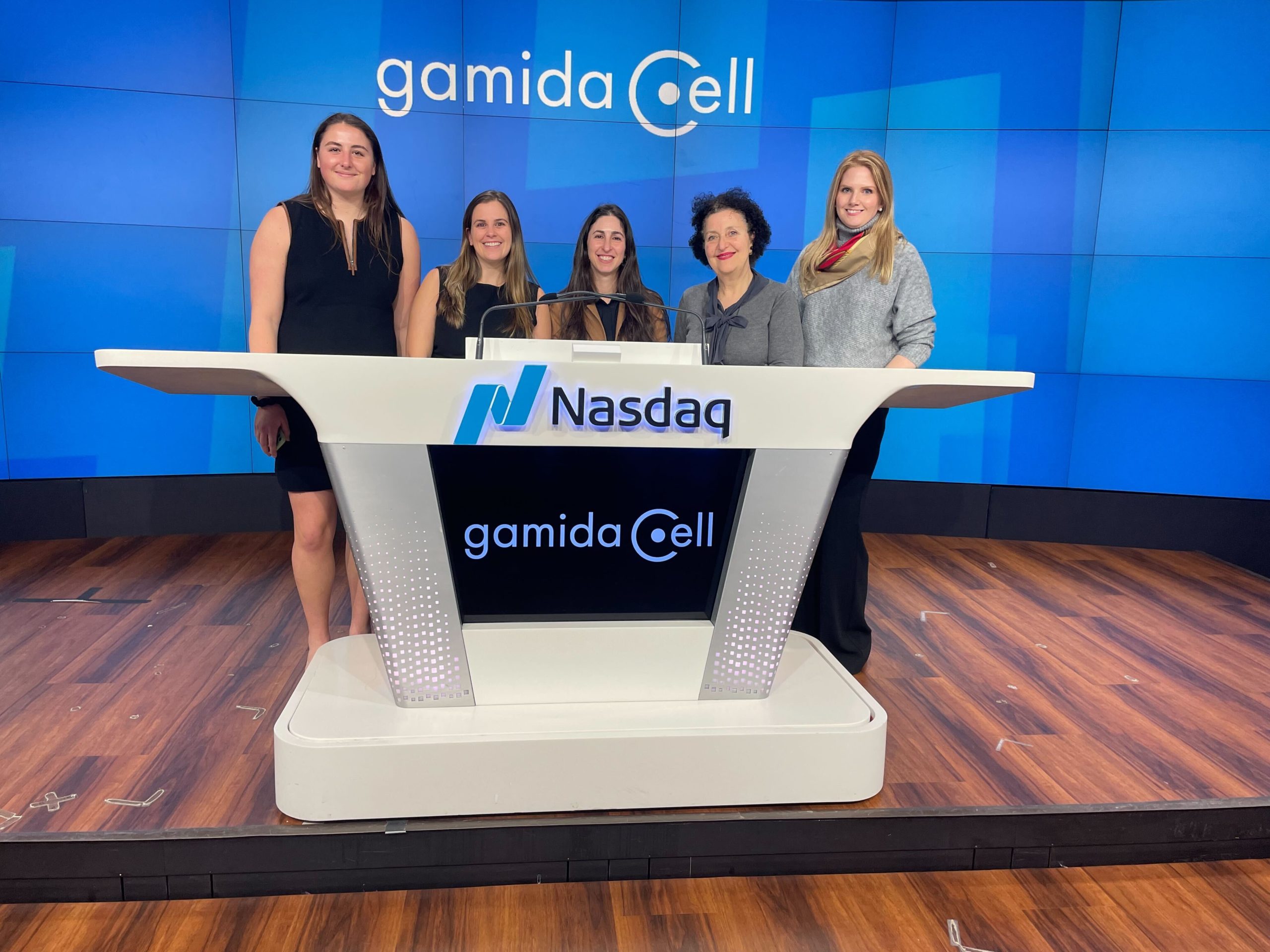 Gamida Cell Ltd. visits the Nasdaq MarketSite in Times Square NYC to ring the closing bell (Februray 6, 2023)